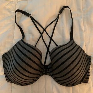 Victoria’s Secret Racerback front close 38DD